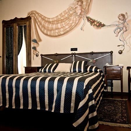 Hotel Regina Πινερόλο Εξωτερικό φωτογραφία