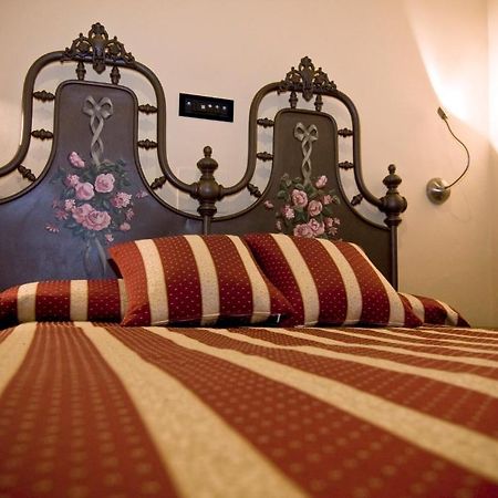 Hotel Regina Πινερόλο Δωμάτιο φωτογραφία